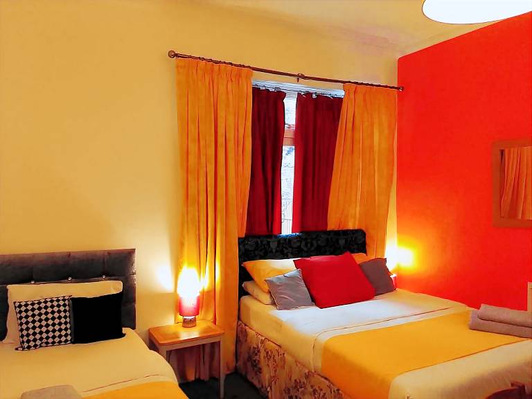 2 Bedroom -Sleeps 7-Pets-Parking-Wifi — photo 5