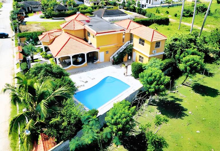 Villa  Cabrera