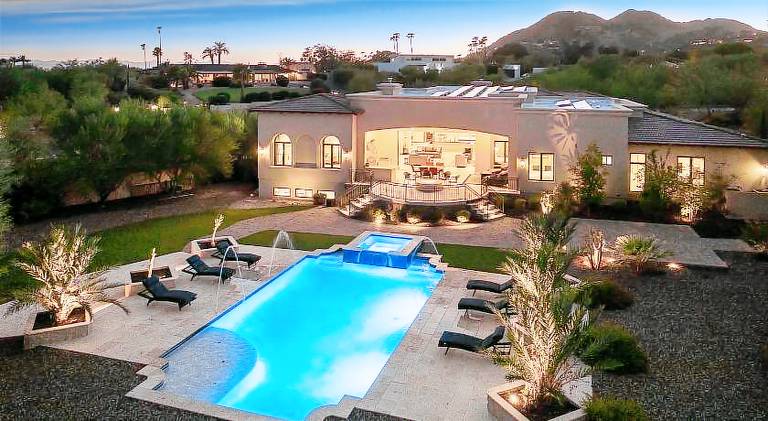 House with pool & jacuzzi in Paradise Valley, AZ