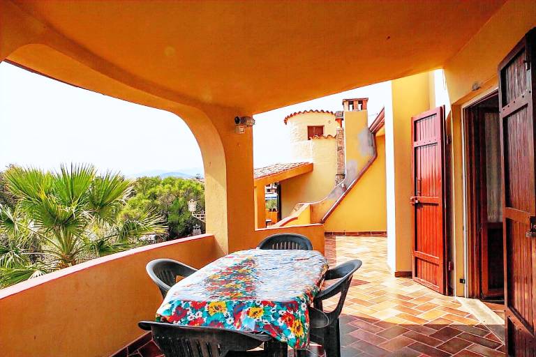 Holiday apartment with garden & barbecue — photo 4