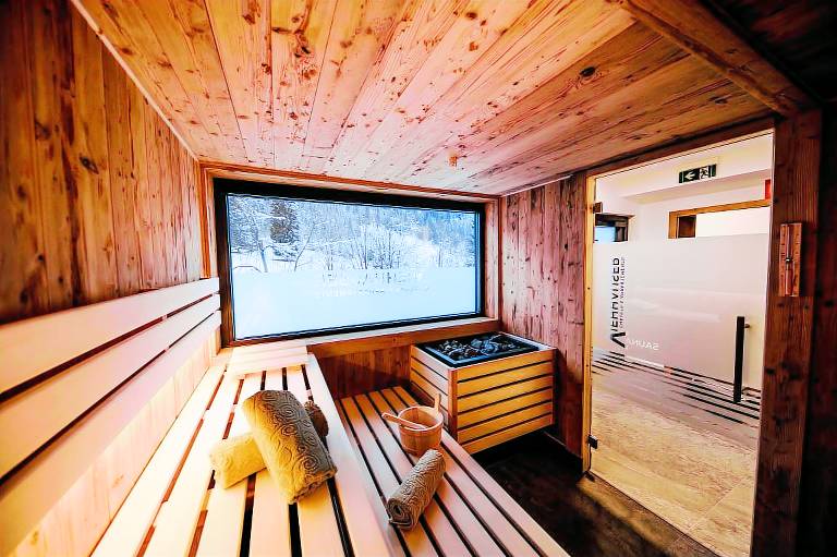 Family-oriented lovely holiday apartment with yard, jacuzzi & pool | Close to the ski | Perfect for remote work | Pets allowed — photo 3