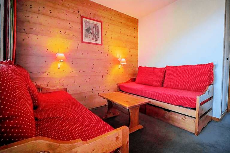 Apartment with 1 room for 4 persons in Les Belleville