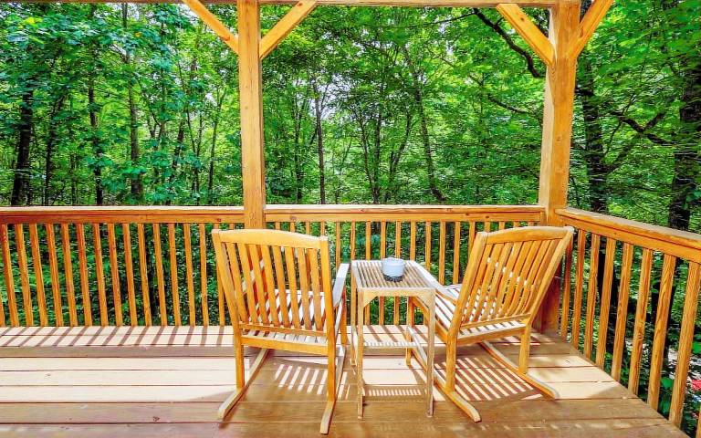 The Tree House - Easy Access to Pigeon Forge & Gatlinburg Attractions, Events, Shops & Outdoor Fun! — photo 4