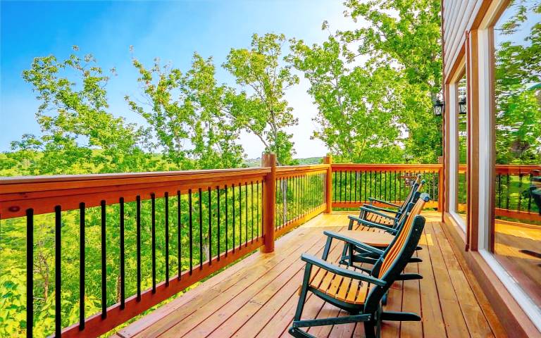 Cabin with barbeque, jacuzzi & private pool | Mountain view — photo 3