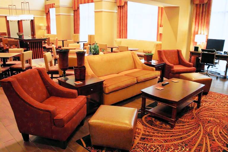 Hampton Inn & Suites Springfield-Southwest — photo 2