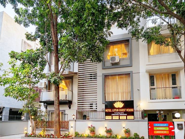 Hotel Lotus