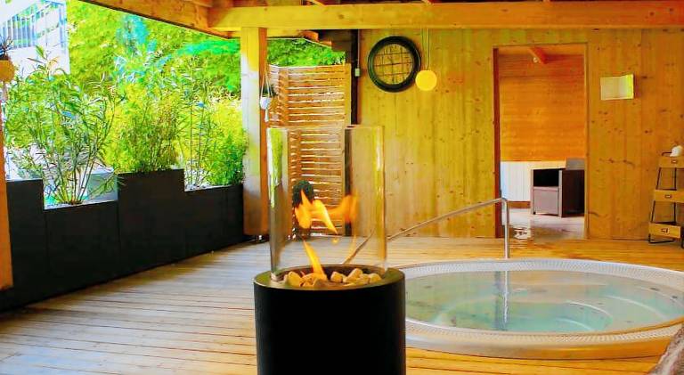 Lovely serviced apartment with sauna, hot tub & yard | Dogs allowed — photo 2