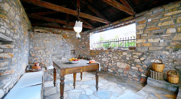 Vacation home with patio | Dogs allowed — photo 3