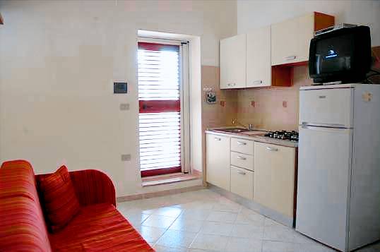 Holiday apartment with barbecue, terrace & yard | Close to the beach | Good for workation | Pets are welcome — photo 4
