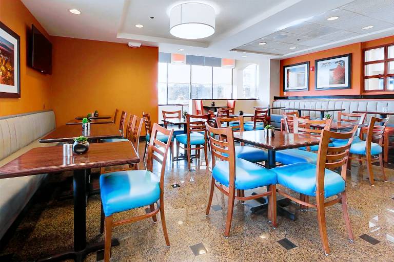 Drury Inn & Suites Columbia Stadium Boulevard — photo 4