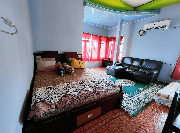 OYO 90633 Graha Dirham Homestay