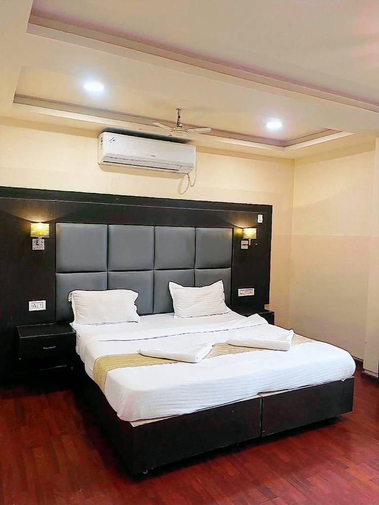 Hotel Sai Prakash in Hyderabad