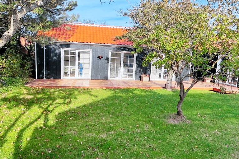 Apartment with patio | Beach nearby | Pets allowed — photo 2