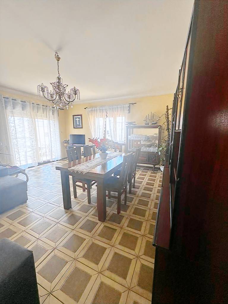 Apartment with patio — photo 3