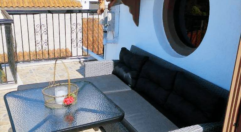 Apartment with terrace — photo 4