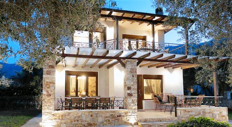 Villa with yard, patio & barbecue in Thasos