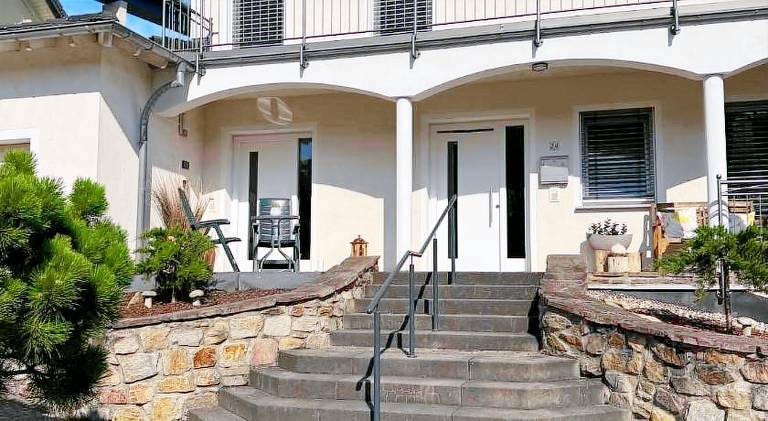 Holiday apartment with 1 room for 2 persons in Zeltingen-Rachtig