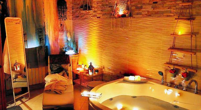 Rental apartment with pool & jacuzzi | Near Rialto Bridge | Pets allowed in Venice
