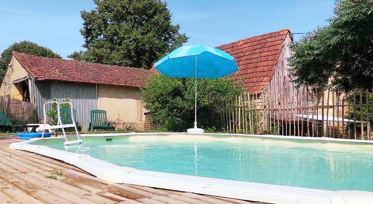House with pool | Pets allowed — photo 5