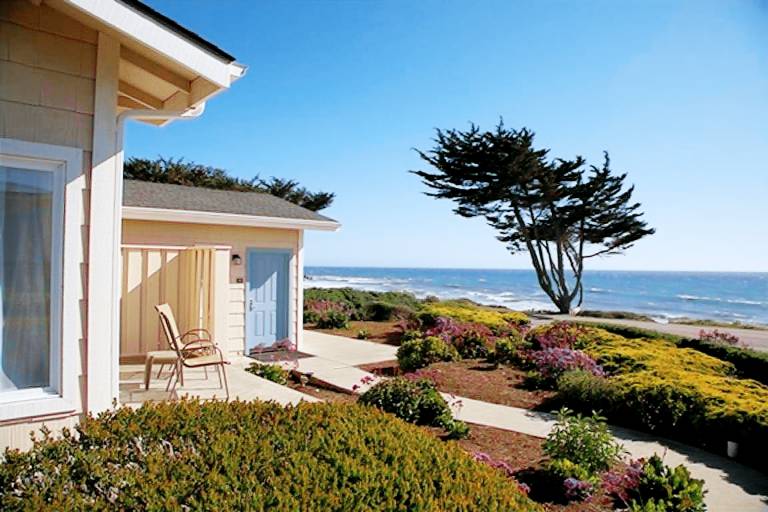 Cambria Landing Inn & Suites — photo 4