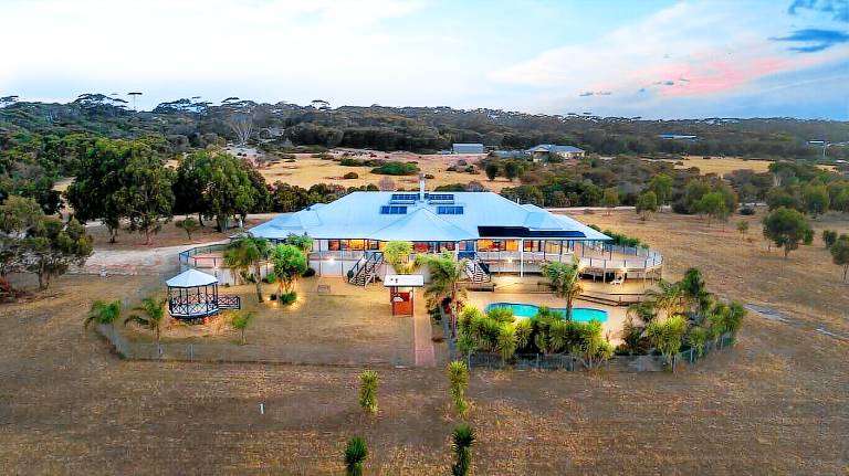 House Kingscote