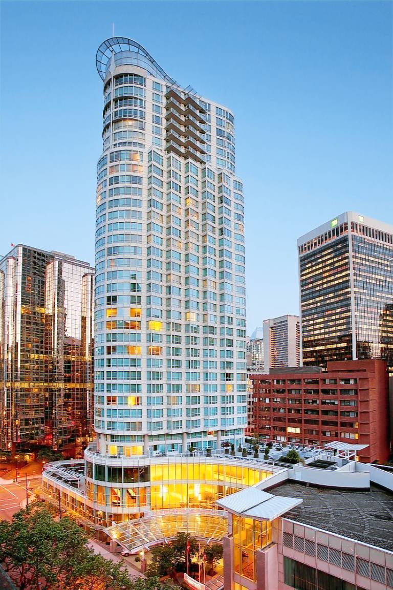 Vancouver Marriott Pinnacle Downtown Hotel in North Vancouver, BC