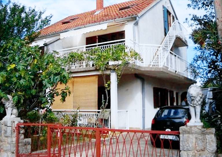 Appartamento Njivice