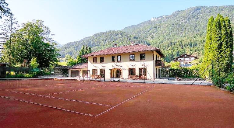 Holiday apartment with garden & patio in Sankt Wolfgang im Salzkammergut