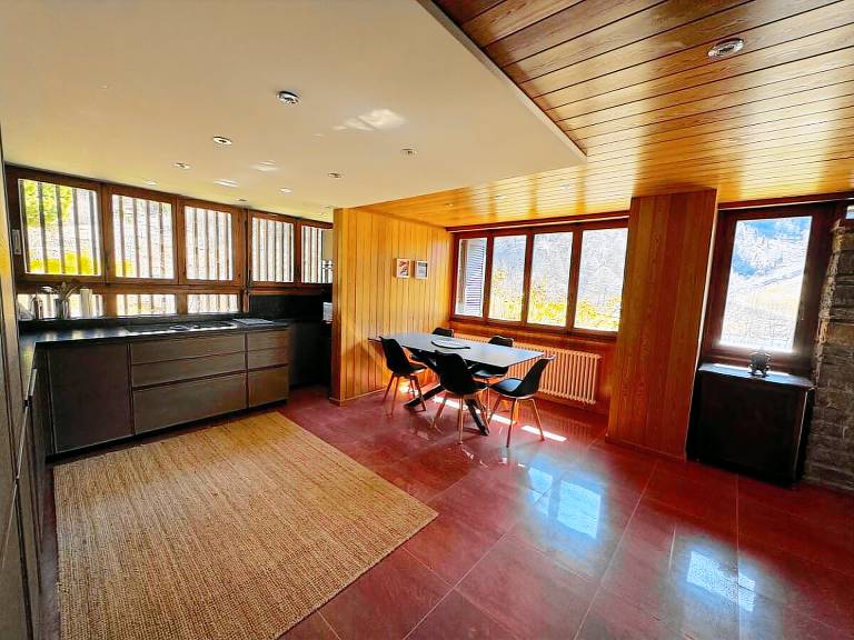 Private 3 story villa in Val calanca Rossa