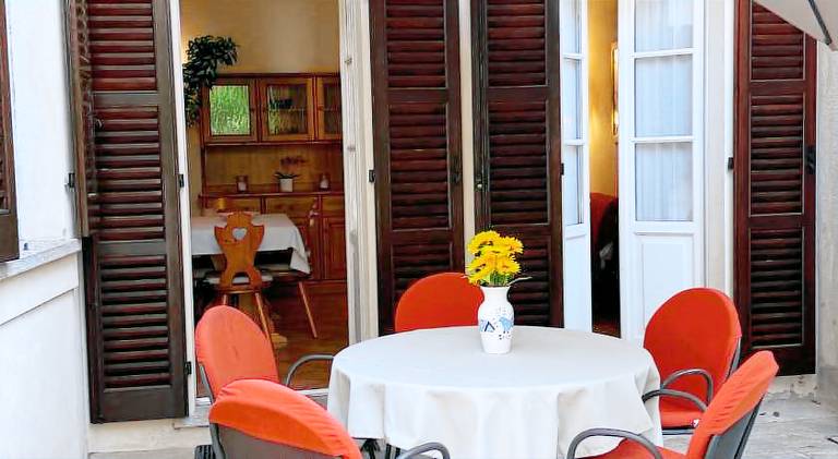 Serviced apartment with terrace — photo 3