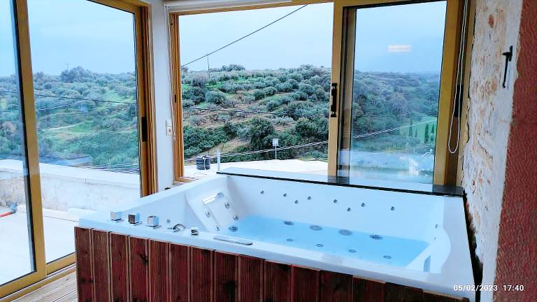 Cretan Traditional Home Villa with Mountain View, Wi-Fi, and Air Conditioning — photo 4