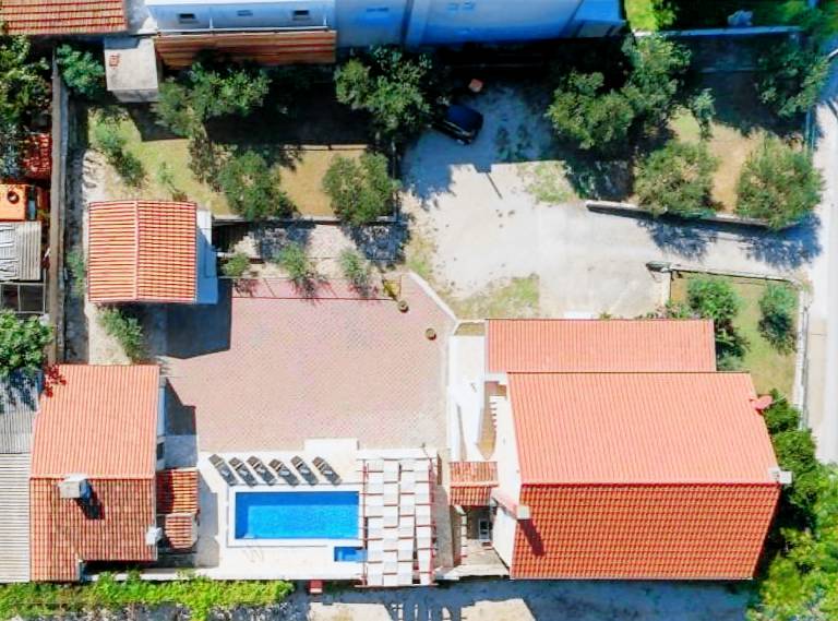 Fully equipped charming villa with BBQ & private pool | Water view | Dogs allowed — photo 4