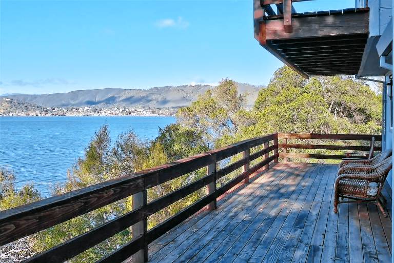 House  Clearlake