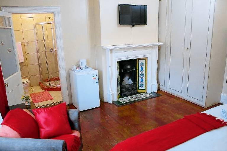 Maple's Guest House — photo 2
