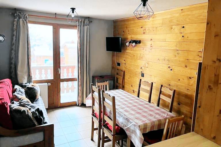 Nice rental apartment | Pets are welcome in Les Belleville
