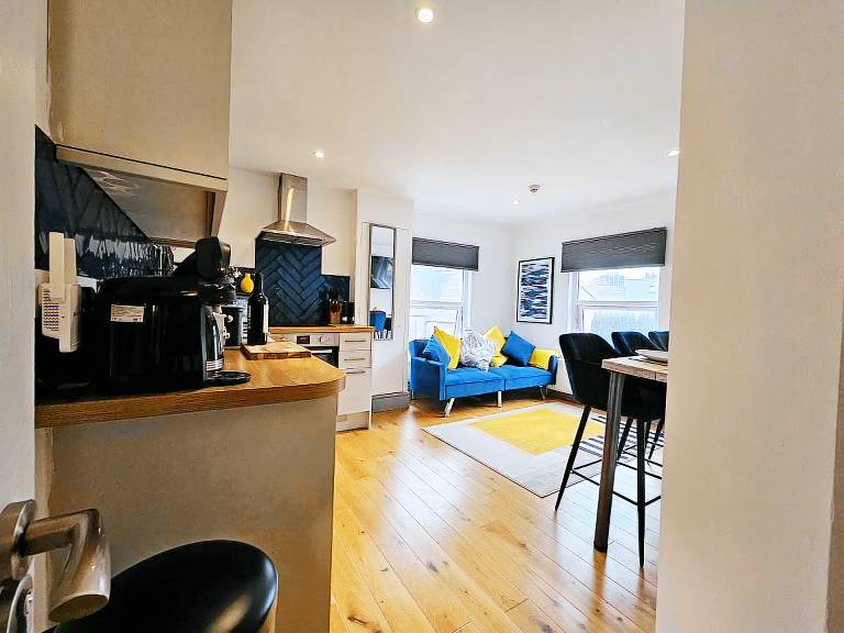 Holiday apartment | Next to National Museum Cardiff | Suitable for remote work — photo 3