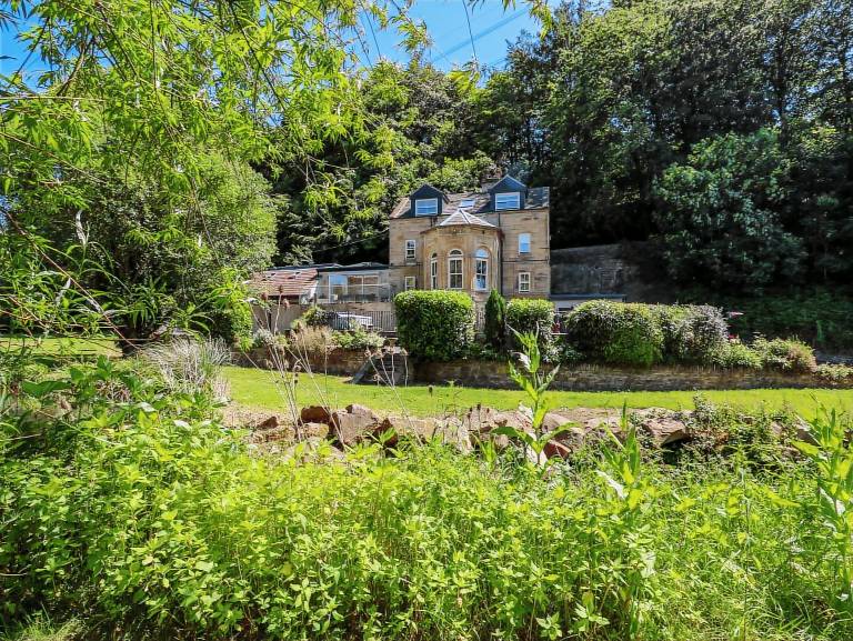 Cottage Dewsbury