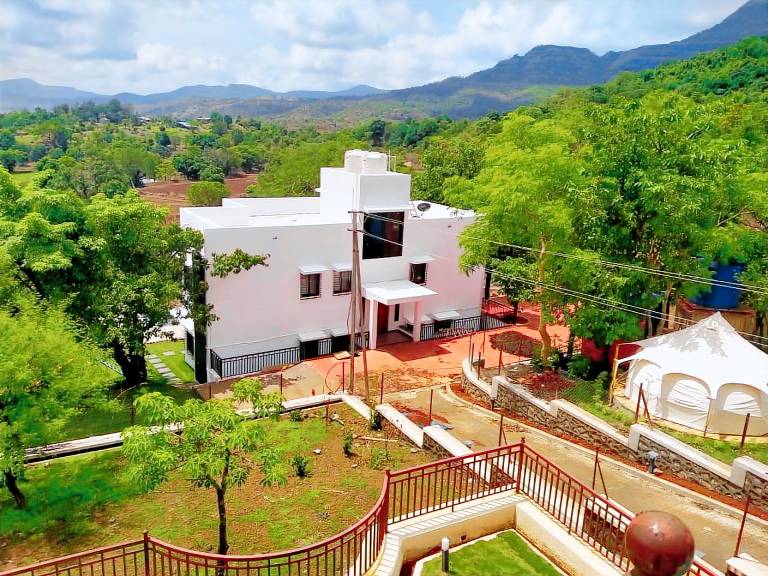 Waterfall Touch 4 bedroom villa with private pool — photo 4