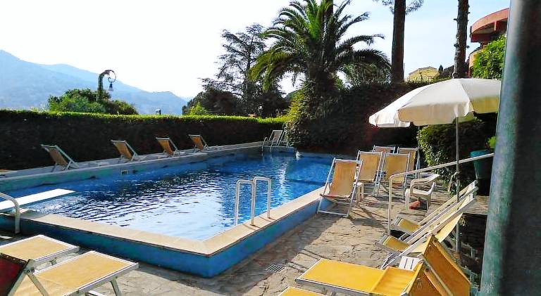 Holiday apartment with pool — photo 3