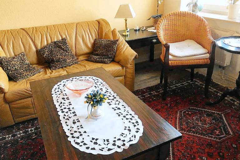 Holiday apartment with garden — photo 2