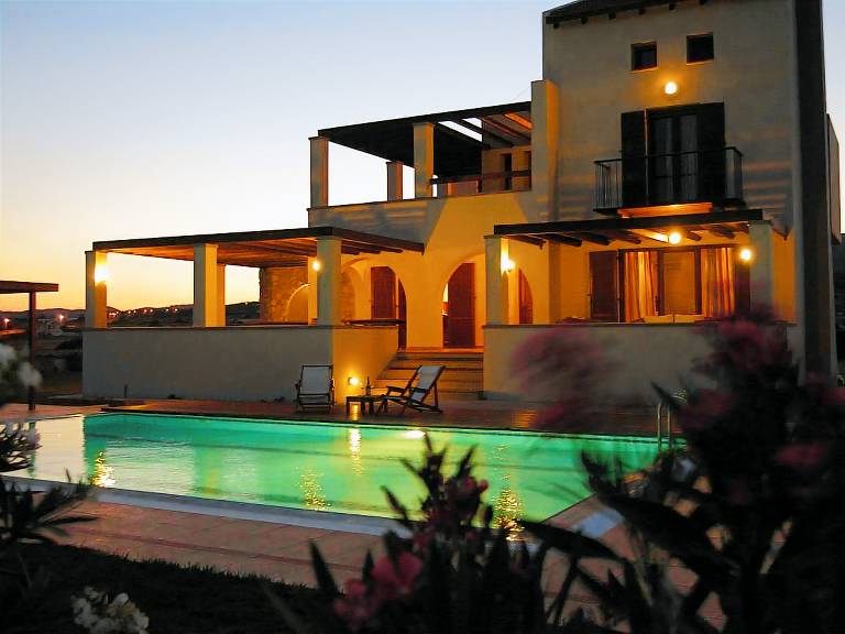Family-oriented wonderful villa with garden, private pool & patio | Nature view | Close to the beach | Pet-friendly — photo 3