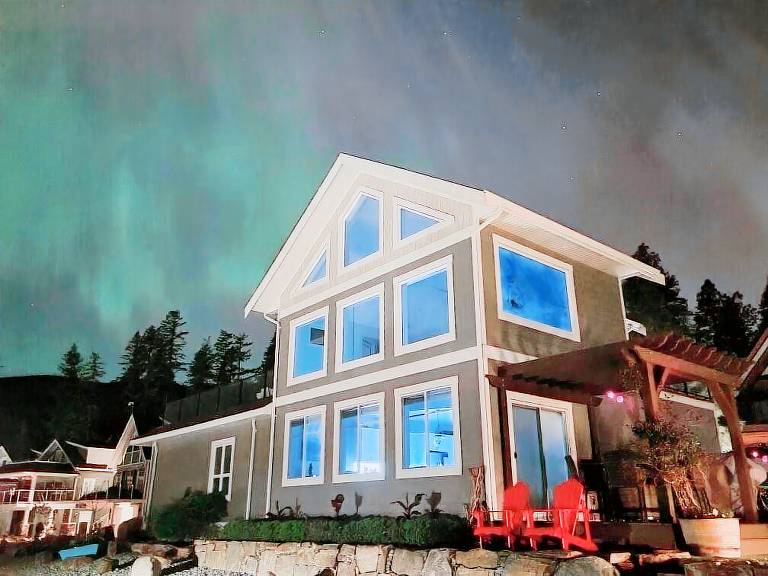 House  Kelowna
