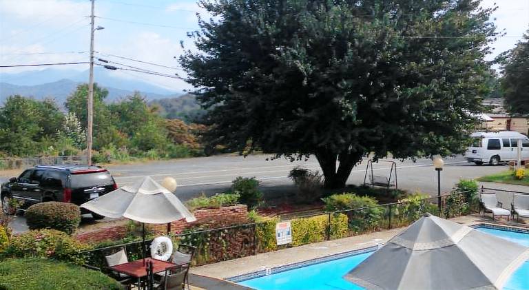 Ridge Top Motel - Bryson City — photo 5