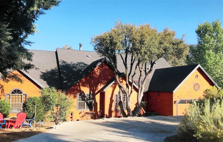 House Pine Mountain Club