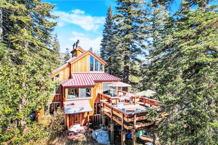 House  Bear Valley