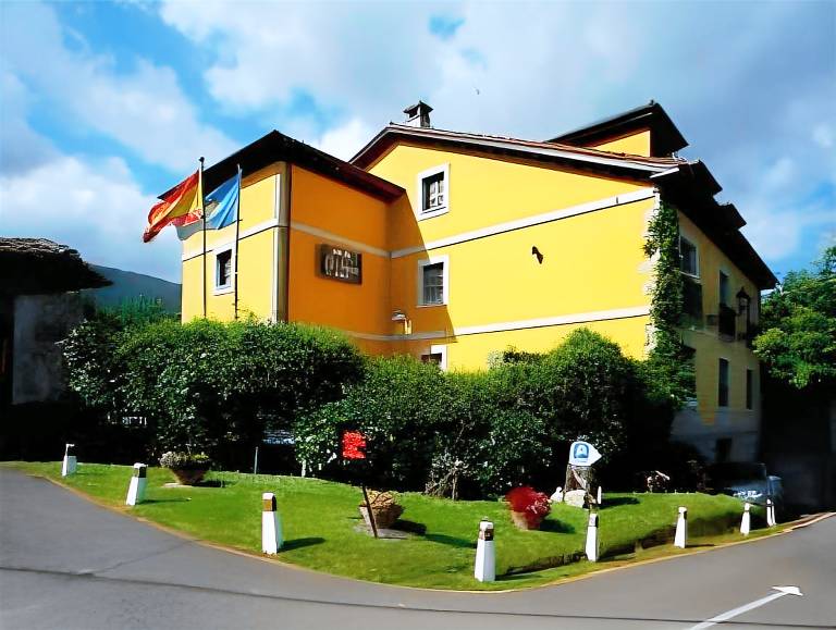 Hotel-Apartamentos La Arquera in Llanes