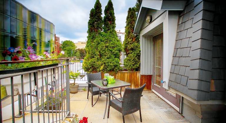 ApartHotelMontreal by Les Terrasses Saint Urbain 2225I2 — photo 3