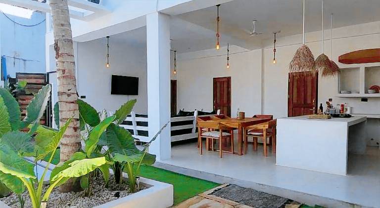 Villa with pool — photo 5