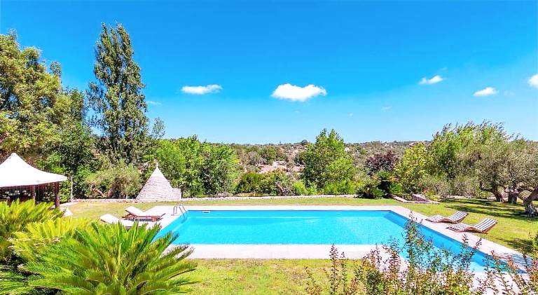 Villa with pool in Cisternino