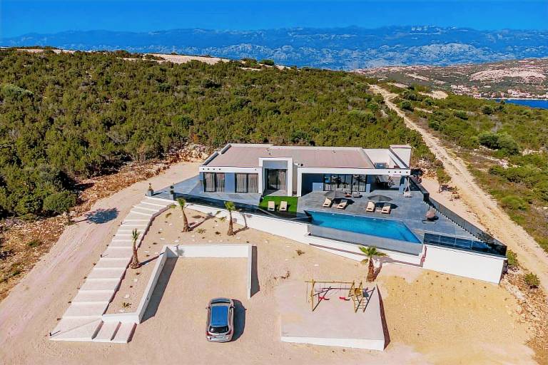 Villa Novalja